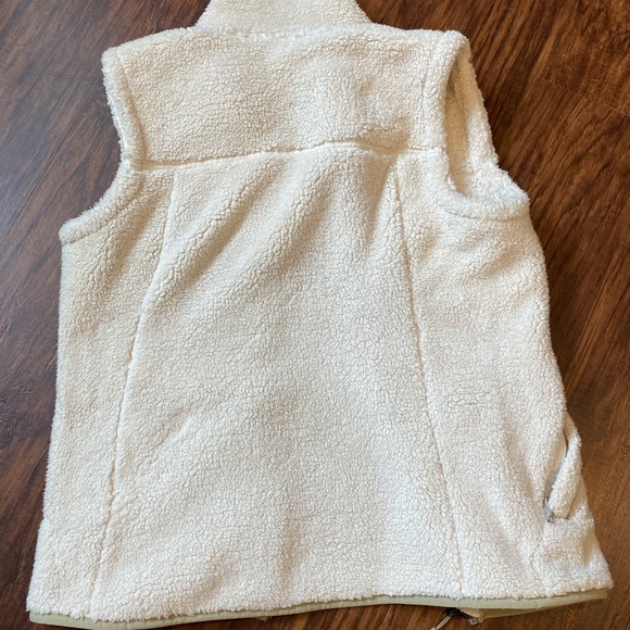 Womens north face vest - Picture 2 of 4